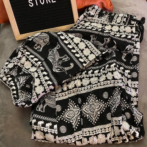 Various Pants - Picture 7 of 8